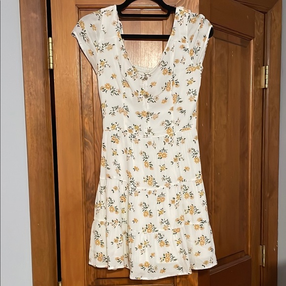 Hollister Dresses & Skirts - Women’s Hollister White and Yellow Floral Dress